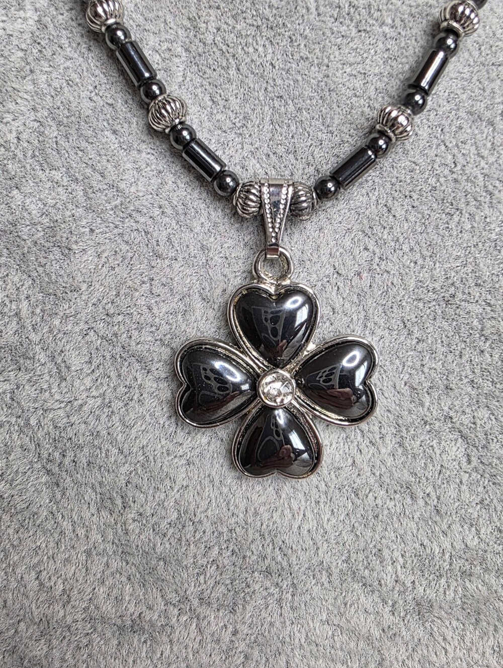 Hematite Black Four-Heart Flower Pendant Necklace Magnetic Closure - Picture 1 of 7